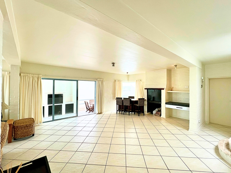 4 Bedroom Property for Sale in Paradise Beach Western Cape